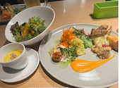 Healthy Cafe. 白ごまと黒ごま: キムチコさんの2024年07月22日の1枚目の投稿写真