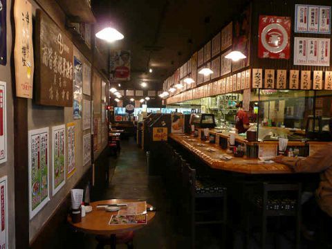 大阪・京都・兵庫・奈良へのアクセスが抜群の大阪梅田。仕事帰りにあまり時間を気にせずにリラックスしてお酒が飲める大衆居酒屋はいかがでしょうか。昔懐かしい雰囲気のあるお店は気兼ねなくお酒を楽しむことができ…
