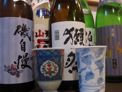 【東京・浅草】地元のオヤジたちに愛される日本酒と刺身がうまい居酒屋3選 